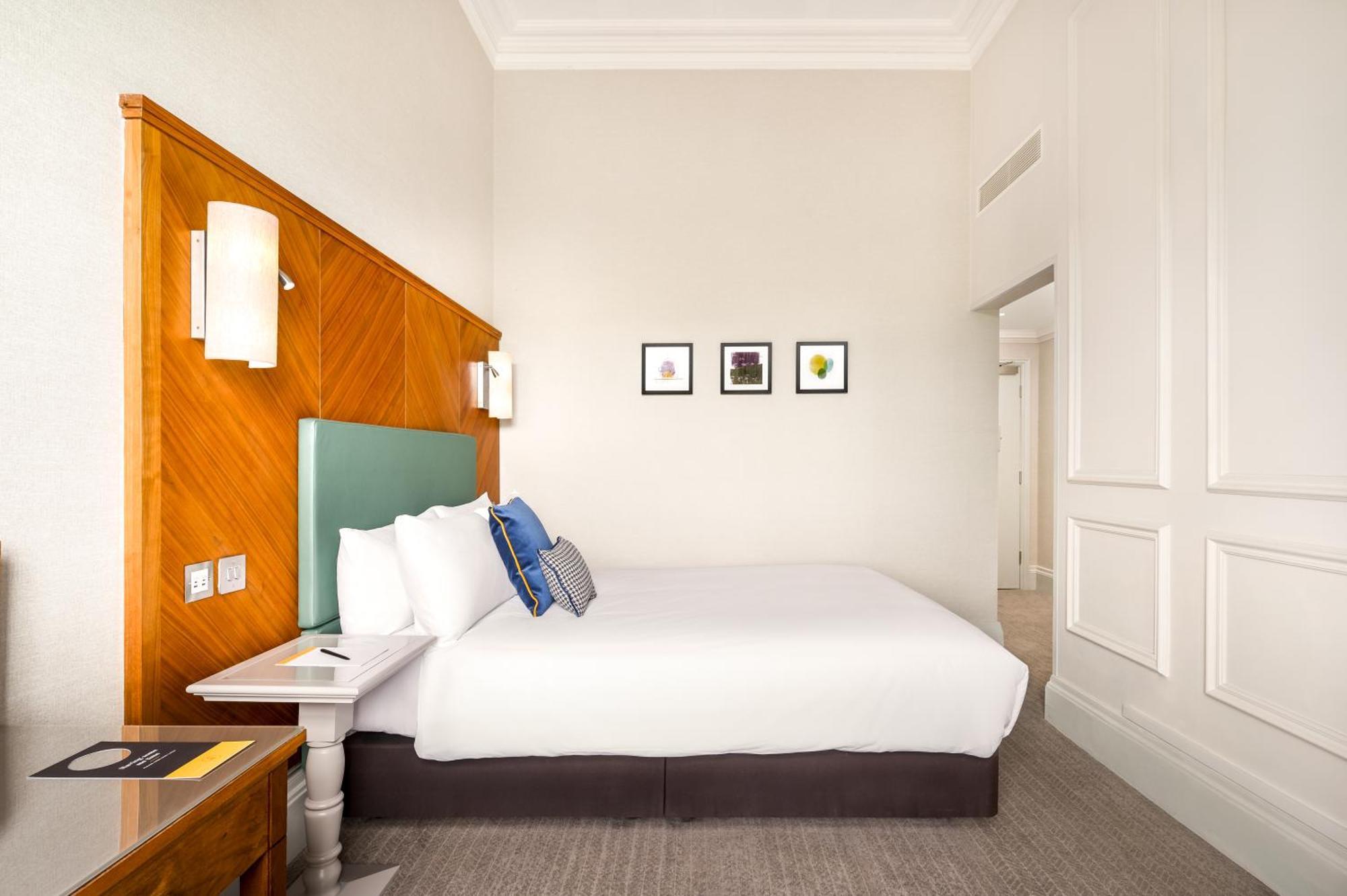 Voco Edinburgh - Royal Terrace By Ihg Hotel Exterior photo