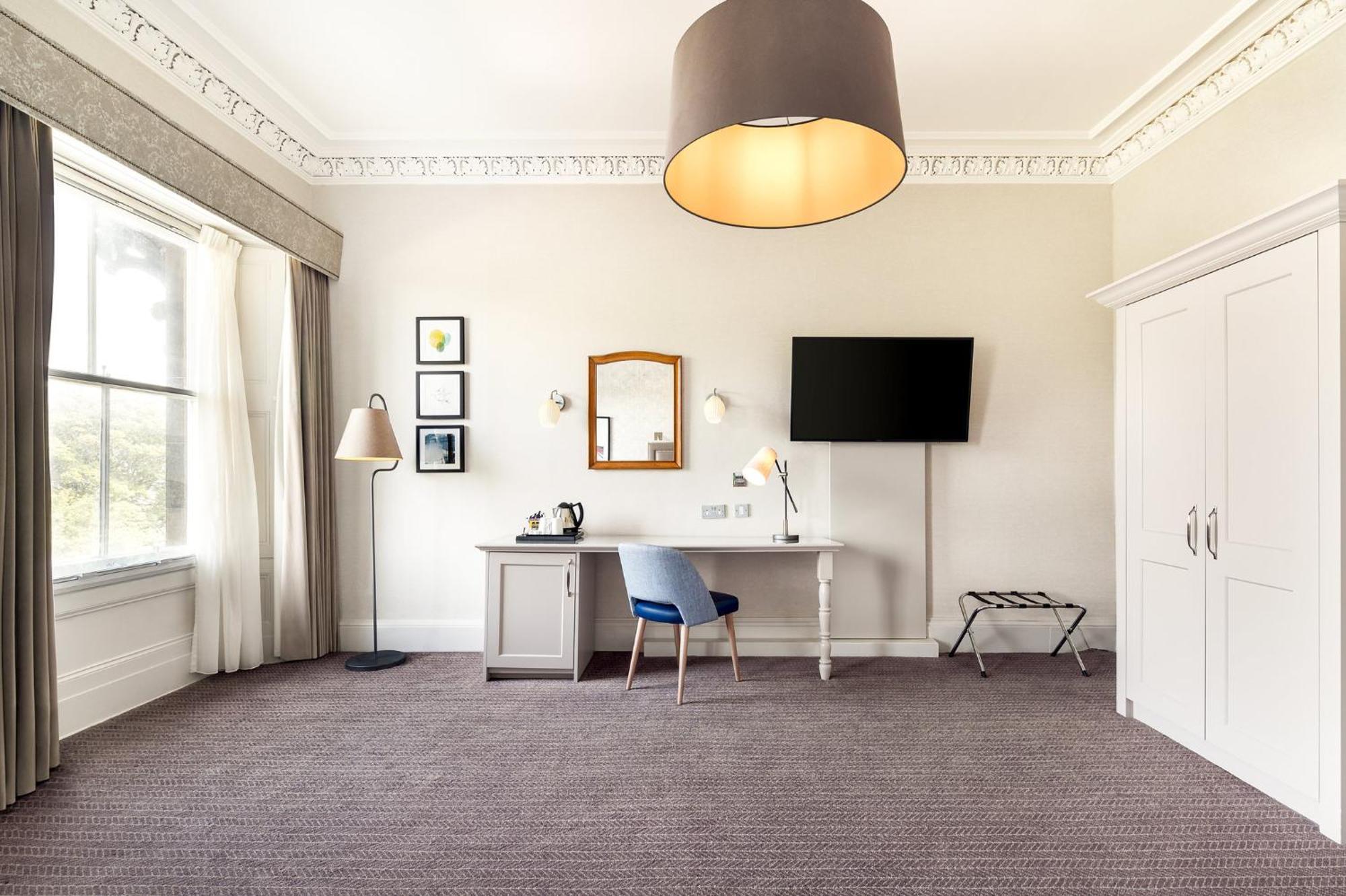 Voco Edinburgh - Royal Terrace By Ihg Hotel Exterior photo